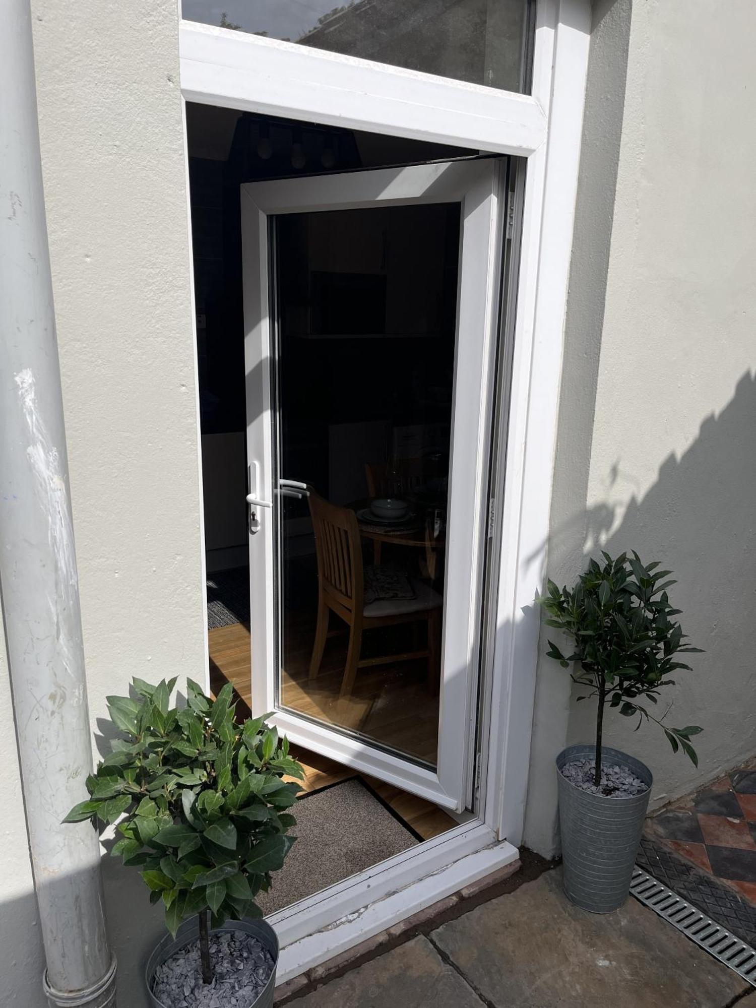 Adanhouse-Stockland Spacious 5 Bedroom House Sleeps 12 Private Garden Cardiff Exterior photo